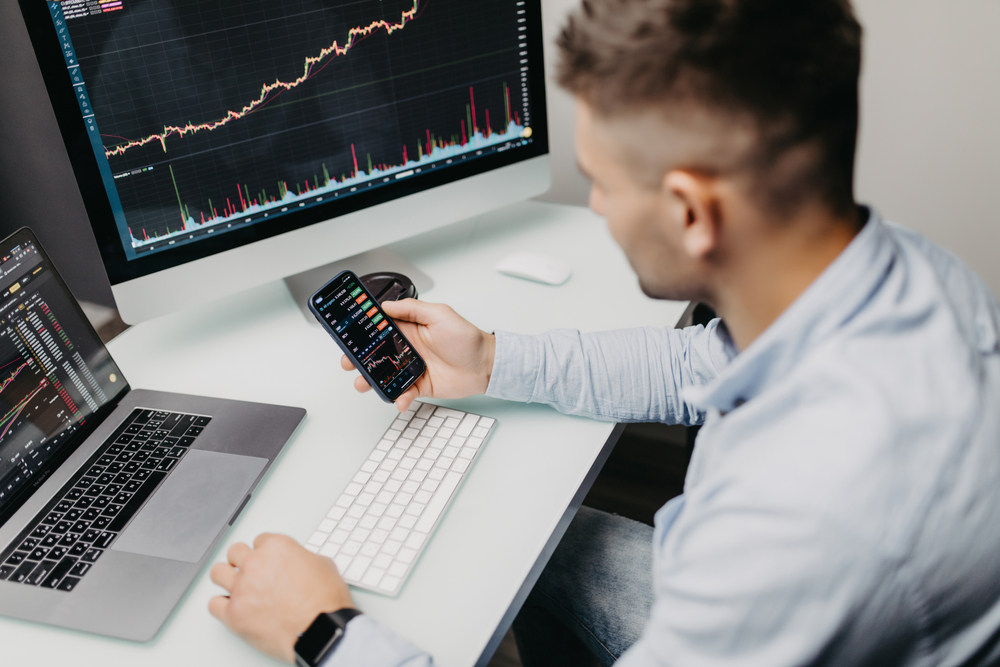 Транспортные перевозки грузов. Куплю дизельное топливо. Trading him. Н краудер. Чак родос миллиарды.